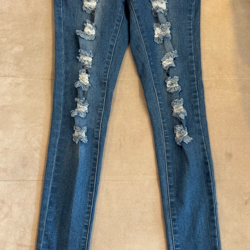Stylish Blue Distressed Women's Jeans